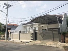 6 Bedroom House for sale in Dukuhpakis, Surabaya, Dukuhpakis