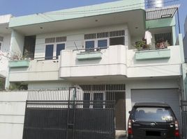 4 Kamar Vila for sale in Kembangan, Jakarta Barat, Kembangan