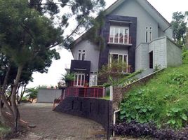 Maison 5 chambre à vendre à Cidadap, West Jawa, Cidadap