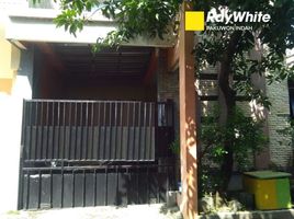 5 Schlafzimmer Villa zu verkaufen in Dukuhpakis, East Jawa, Dukuhpakis