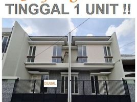 4 Kamar Rumah for sale in Gayungan, Surabaya, Gayungan