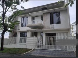 6 Bedroom House for sale in Dukuhpakis, Surabaya, Dukuhpakis