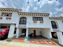 Villa 4 chambre à vendre à Medellin, Antioquia, Medellin