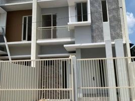 3 Habitación Casa en venta en Tenggilis Mejoyo, East Jawa, Tenggilis Mejoyo