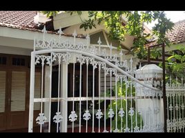 5 Bedroom House for sale in Dukuhpakis, Surabaya, Dukuhpakis