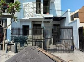 3 Kamar Rumah for sale in Wonocolo, Surabaya, Wonocolo