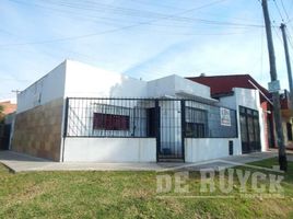 2 Bedroom House for sale in Quilmes, Buenos Aires, Quilmes