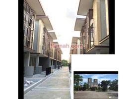 5 Habitación Villa en venta en Lakarsantri, East Jawa, Lakarsantri