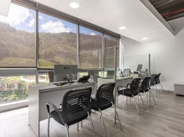 152 SqM Office for sale in La Calera, Cundinamarca, La Calera