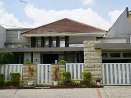 4 Bedroom House for sale in Jambangan, Surabaya, Jambangan