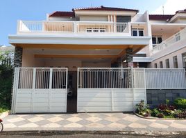 10 Bedroom House for sale in Klojen, Malang Regency, Klojen