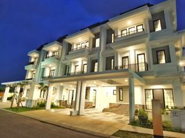 5 Bedroom House for sale in Cipondoh, Tangerang, Cipondoh