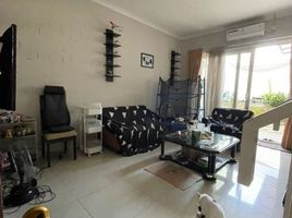 4 Bedroom Villa for sale in Ciputat, Tangerang, Ciputat