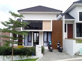 2 침실 주택을(를) Taman, Madiun에서 판매합니다., Taman