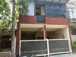 4 Bedroom House for sale in Dukuhpakis, Surabaya, Dukuhpakis