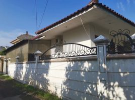 4 Bedroom House for sale in Kenjeran, Surabaya, Kenjeran