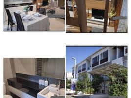 3 Habitación Villa en venta en Wiyung, East Jawa, Wiyung