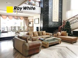 8 Bedroom House for sale in Sukolilo, East Jawa, Sukolilo