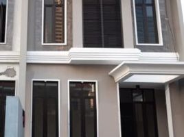 4 Bedroom House for sale in East Jawa, Dukuhpakis, Surabaya, East Jawa