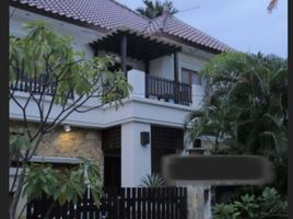 6 Schlafzimmer Villa zu verkaufen in Dukuhpakis, East Jawa, Dukuhpakis