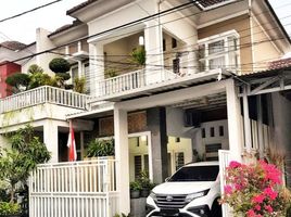 4 Bedroom House for sale in Jambangan, Surabaya, Jambangan