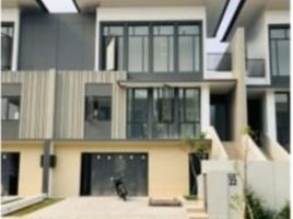 4 Bedroom Villa for sale in Cipondoh, Tangerang, Cipondoh