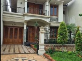 5 Bedroom House for sale in Dukuhpakis, Surabaya, Dukuhpakis