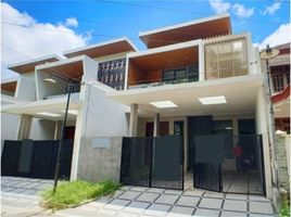 5 Kamar Vila for sale in Dau, Malang Regency, Dau