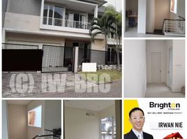 4 Bedroom House for sale in Dukuhpakis, Surabaya, Dukuhpakis