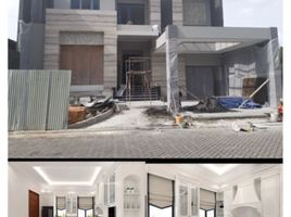 5 Bedroom House for sale in Dukuhpakis, Surabaya, Dukuhpakis