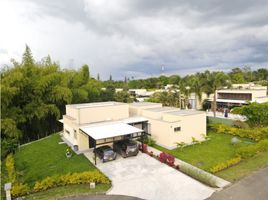 4 Habitación Villa en venta en Aeropuerto Internacional El Edén, Armenia, Armenia