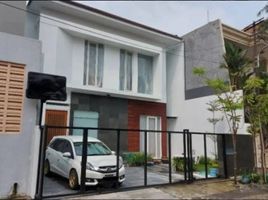 5 Bedroom Villa for sale in Mulyorejo, Surabaya, Mulyorejo