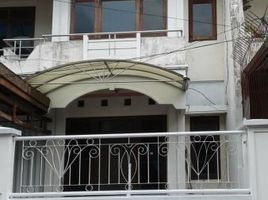 5 Bedroom House for sale in Dukuhpakis, Surabaya, Dukuhpakis