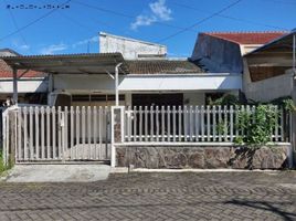 4 Schlafzimmer Villa zu verkaufen in Sukolilo, East Jawa, Sukolilo