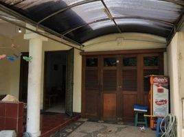 4 Bedroom House for sale in East Jawa, Lakarsantri, Surabaya, East Jawa