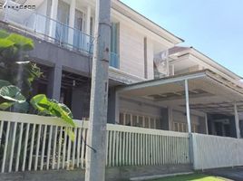 4 Bedroom House for sale in East Jawa, Lakarsantri, Surabaya, East Jawa