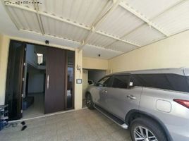 5 Habitación Casa en venta en Tambaksari, East Jawa, Tambaksari