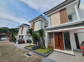 4 Kamar Rumah for sale in Cimanggis, Bogor, Cimanggis