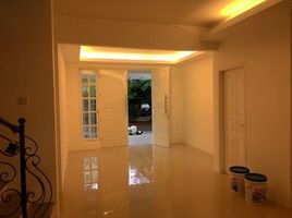 5 Bedroom Villa for sale in Ciputat, Tangerang, Ciputat