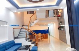 Сдаётся дом, 5 спален, 300 м², Ngũ Hành Sơn