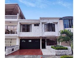 5 Bedroom Villa for sale in Palmetto Plaza Shopping Mall, Cali, Cali