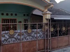 4 Bedroom House for sale in Sidoarjo, East Jawa, Waru, Sidoarjo