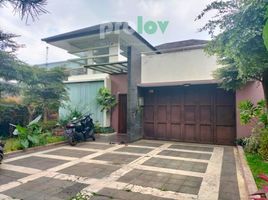 8 Bedroom Villa for sale in Bandung Institute of Technology, Sukajadi, Cidadap