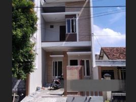 4 Habitación Casa en venta en Tenggilis Mejoyo, East Jawa, Tenggilis Mejoyo
