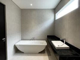 4 Habitación Casa en venta en Tambaksari, East Jawa, Tambaksari