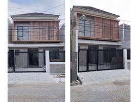 5 Bedroom House for sale in Siloam Hospitals Surabaya, Gubeng, Gubeng