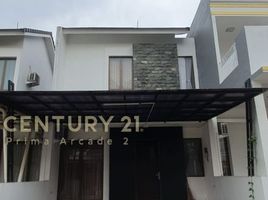 3 Kamar Vila for sale in Cipondoh, Tangerang, Cipondoh