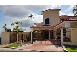 4 Habitación Casa en alquiler en Panamá, Bella Vista, Ciudad de Panamá, Panamá