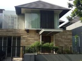 5 Bedroom House for sale in Wiyung, Surabaya, Wiyung