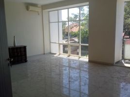 5 Bedroom House for sale in Dukuhpakis, Surabaya, Dukuhpakis